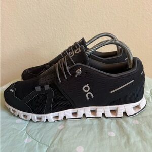 On Cloud Running Womens Size 9